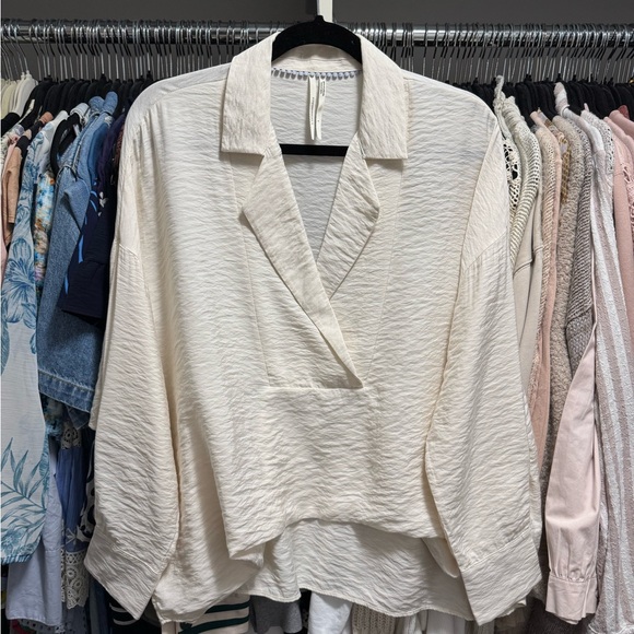 Anthropologie Tops - Anthropologie Cream Textured Blouse